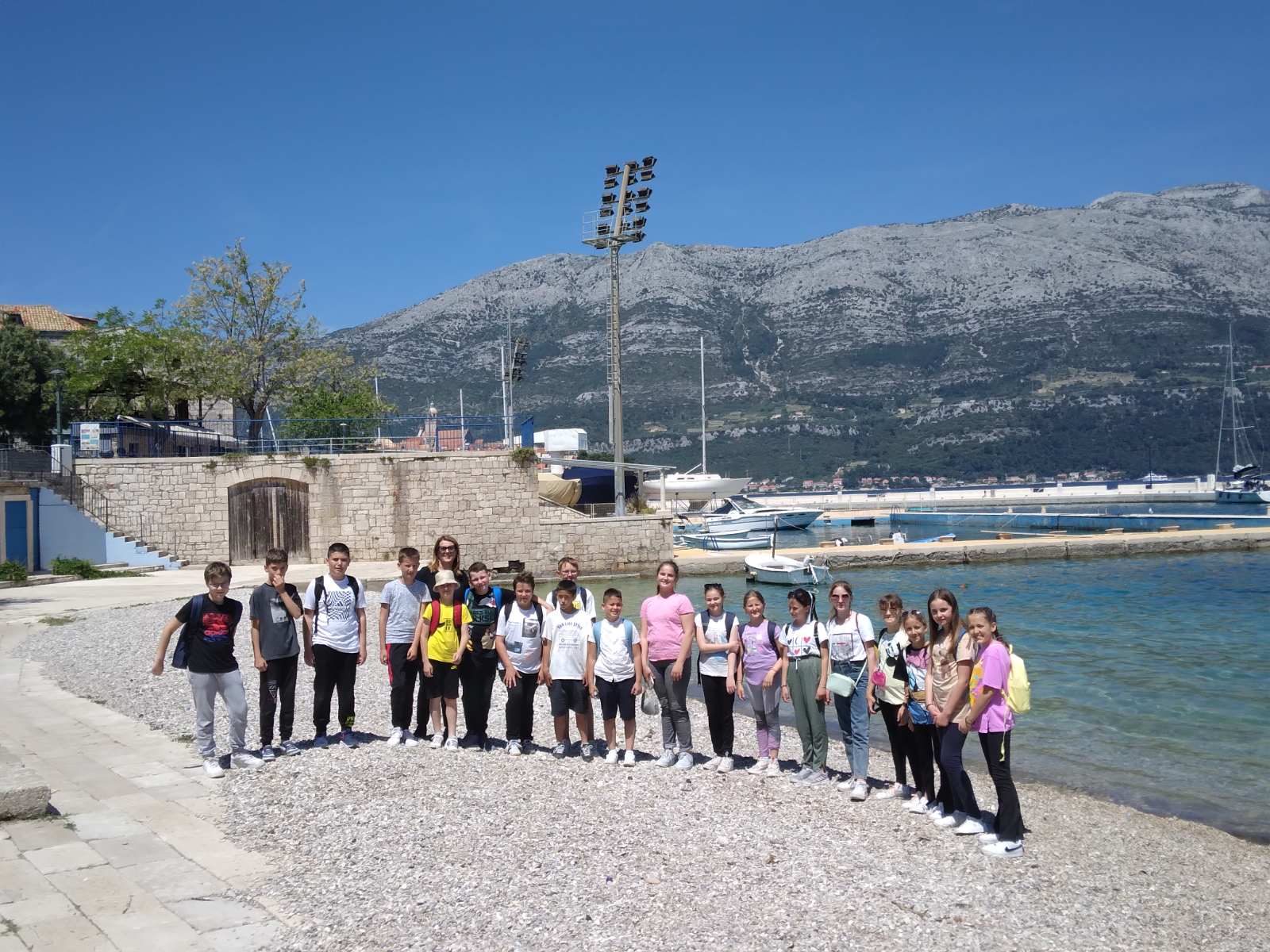 IMG adbc8443773c548b034974b34af23a30 V