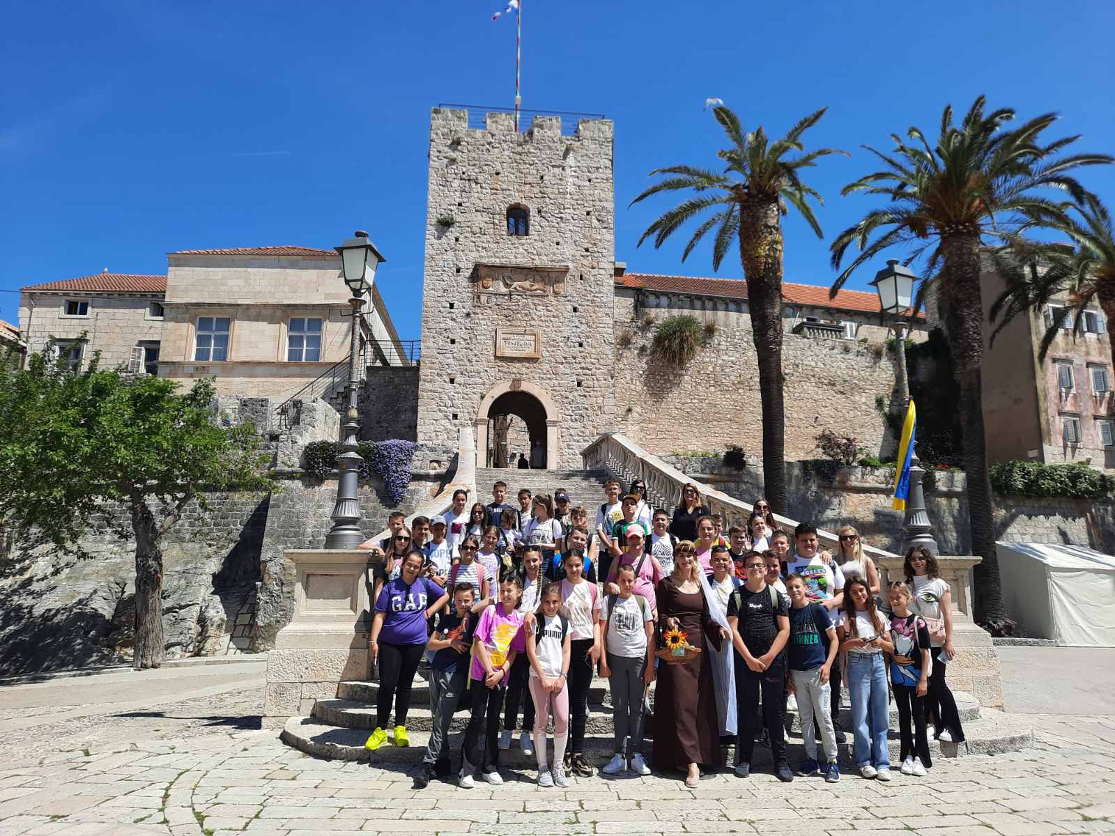 IMG df3da42fc844a7a0adbceb265050d048 V